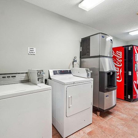 Quality Inn & Suites Доусонвилл Экстерьер фото