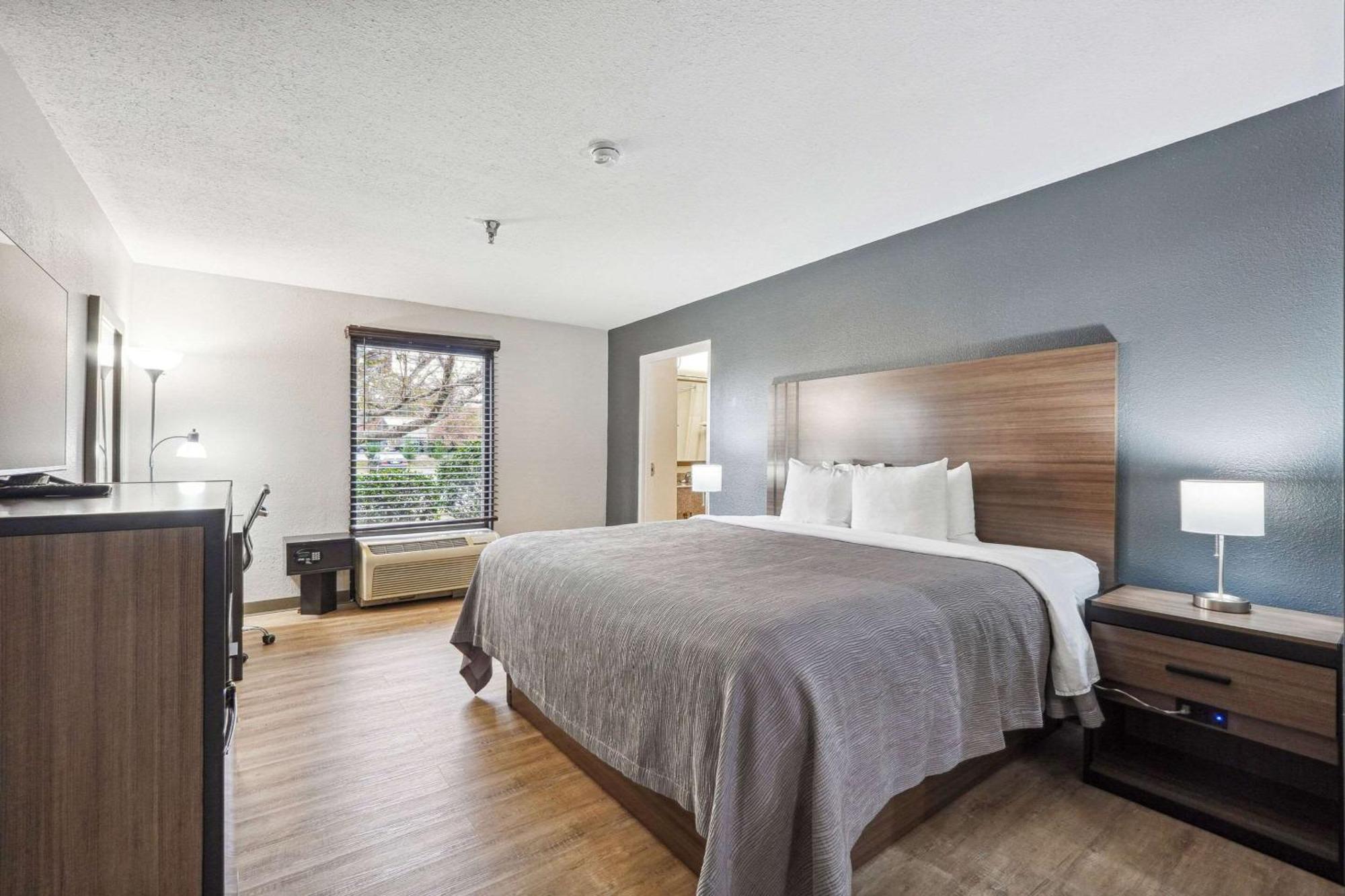 Quality Inn & Suites Доусонвилл Экстерьер фото